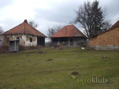 Prodajem seosko domacinstvo