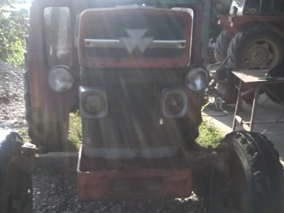 Traktor Massey Ferguson 178