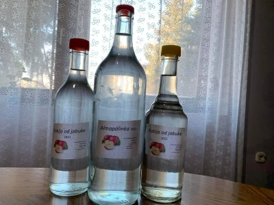 Domaća rakija od jabuke