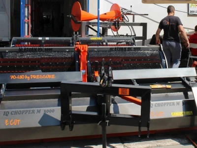 IQ lifter-sakupljač mulch folije i IQ chopper e-cut
