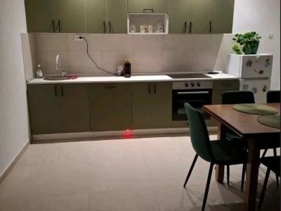 Izrada plocastog materijala od iverice i medijana