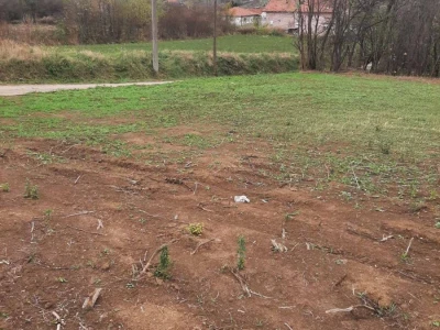 Prodaje se plac 10 ari opstina Čukarica, mesto Velika Moštanica