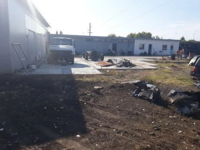 Za izdavanje oko 300 kvadrata sa kancelarijama na 7 ari placa