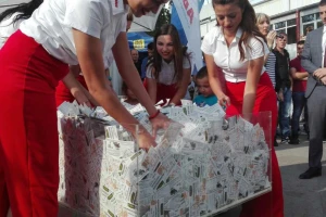 Izvlačenje traktora 84. Poljoprivredni sajam