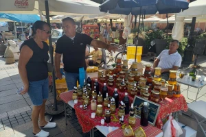 Međunarodni sajam pčelarstva u Somboru