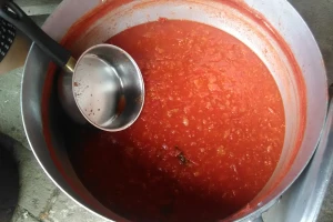 Kuvanje i spremanje paradajza za zimu