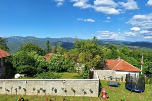 Penzionerske dane u Beogradu zamenjuju seoskim turizmom na Suvoj planini