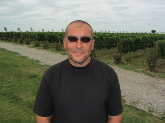 Toni Vezaj