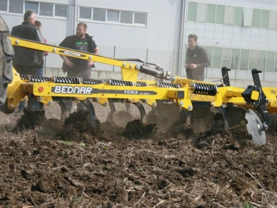 Agrostadt: Prezentacija u radu BEDNAR priključne mehanizacije