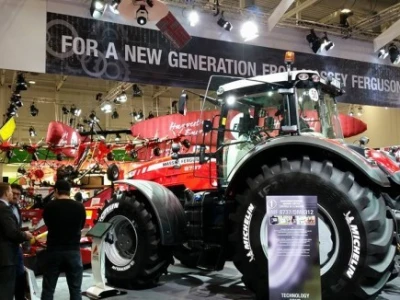 Massey Ferguson 8737