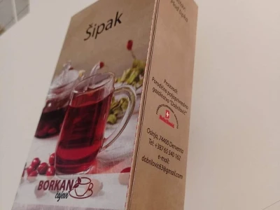 Boro oživio seosko imanje i napravio biznis sa šipkom