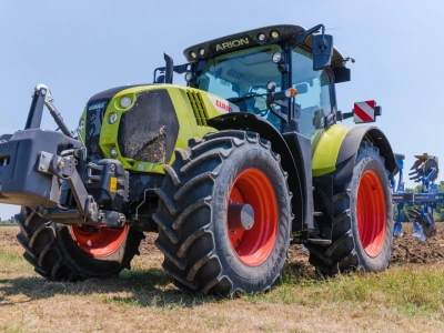 Claas Arion 630 traktor meseca