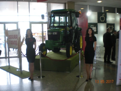Traktor na poklon