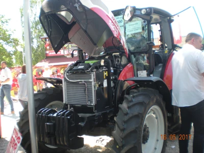 Stezr, Kompakt 4905 traktor