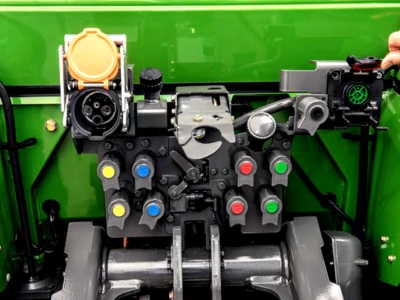 Električni Fendt traktor