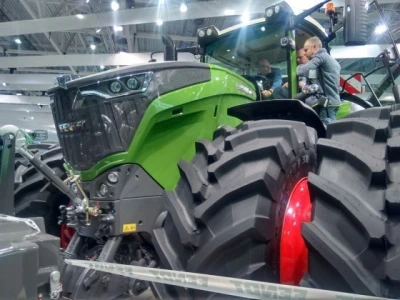 Fendt 1050 je traktor godine 2016..