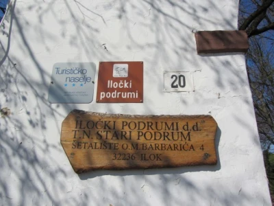 Agrarni novinari iz Novog Sada u poseti Iločkom podrumu