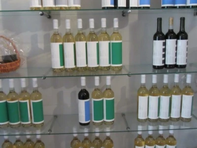 Vina vinarije "Đurđić" na polici 2