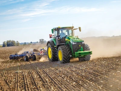 John Deere proširuje serije 8R i 8RX novim modelima velike snage