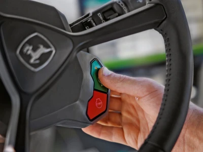 John Deere proširuje serije 8R i 8RX novim modelima velike snage