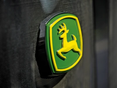 John Deere proširuje serije 8R i 8RX novim modelima velike snage