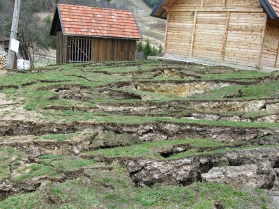 Kliziste usled pražnjenja jezera