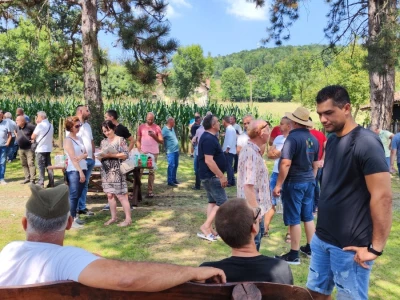 Osnivanje Pokreta poljoprivrednika Srbije