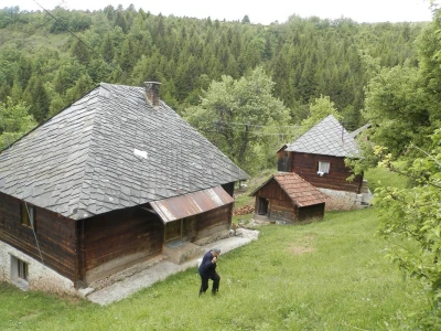 Oživelo selo kraj Zlatarskog jezera