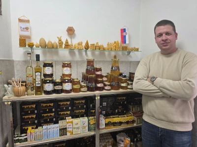 Pčelarsko domaćinstvo Milošević