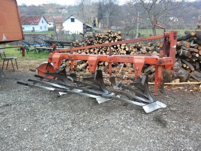 Plugovi
