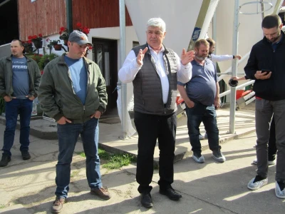 Porodična farma muznih krava Mužlai