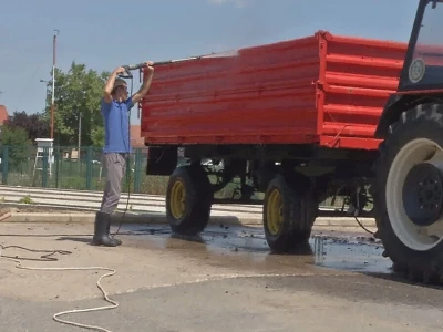 Rad na ekonomiji, deo stručne prakse za učenike Poljoprivredne škole u Valjevu