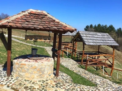 Sokolske kolibe: Genetički centar