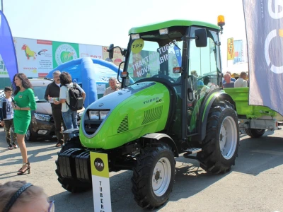 Traktor Tuber 50 s novom kabinom
