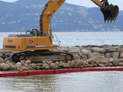 RCY - zaštita obale izlivenih ulja, prljavštine i meduza, izvadi još slika iz priloga BEACH BOOM