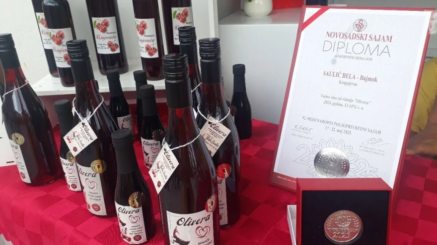 Vino od vi&scaron;nje