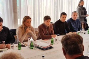 Sastanak u Kisaču: Šta je rečeno o dizelu, tržištu, subvencijama, PIO dugu?