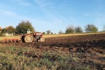 Neisplaćene prošlogodišnje subvencije, a aktuelan nov konkurs za nabavku mehanizacije?