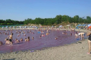 Lekovito crveno jezero razvilo seoski turizam u Bačkoj Topoli
