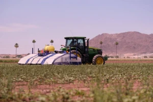 John Deere tehnologija teška 305 miliona dolara