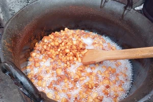 Bračni par topio čvarke, pa izazvali požar. Muškarac zadobio opekotine