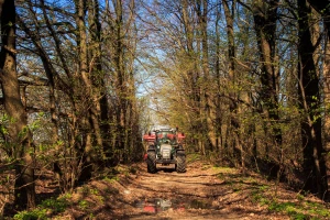 Prevrnuo se traktor kod Prokuplja, dve osobe poginule