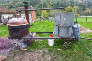 Peći danas rakiju na plin - jednostavno rešenje ili ludost?