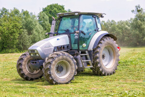 Džeremi Klarkson kupio Lamborgini traktor - još uvek otkriva njegove funkcije