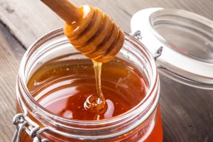 Šta količina HMF-а i dijastaze govori o svežini meda?