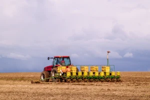 Suša ugrožava postrnu setvu - na šta obratiti pažnju?