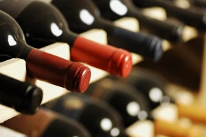 Poslali vino u svemir, astronauti ne smeju da uživaju u njemu