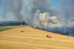 Varnice iz kombajna uzrokovale požar - izgorelo 14 hektara žitarica
