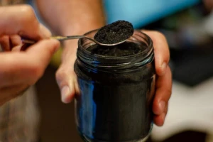 Aktivni ugalj uklanja pesticide sa prehrambenih proizvoda?