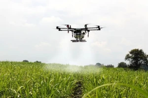 Farmeri traže dozvolu za prskanje useva dronovima - žele biti konkurentni